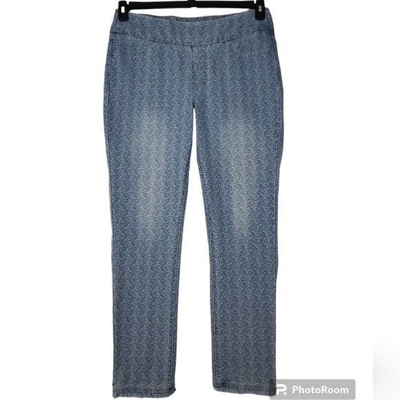 Soft Surroundings~Woman Size M~Blue Print Pull-On Cropped Pants Stretch. - Picture 11 of 12